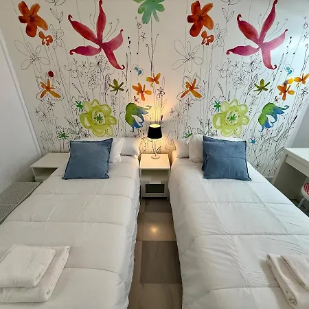 Apartment Rc Reyes Catolicos St Right Beside Trianas Bridge *