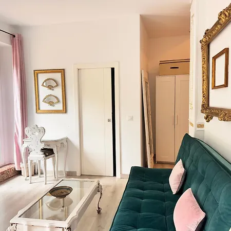 Palace-house Hercules Privat bolig
