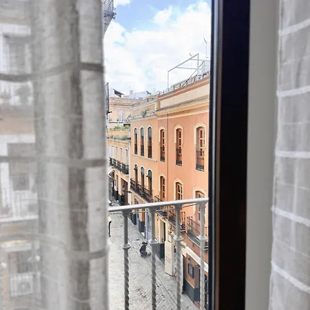 B Elegant & With Unique Views Seville