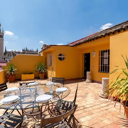 Cathedral Penthouse- Big Private Terrace- Parking Apartment
