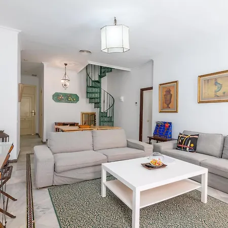 Cathedral Penthouse- Big Private Terrace- Parking *