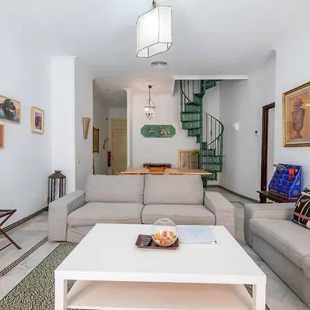 Apartment Cathedral Penthouse- Big Private Terrace- Parking