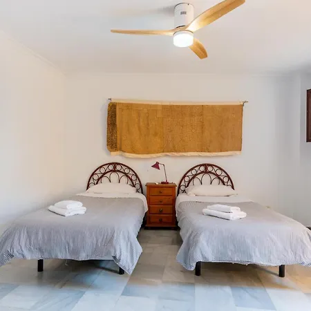 Cathedral Penthouse- Big Private Terrace- Parking * Seville