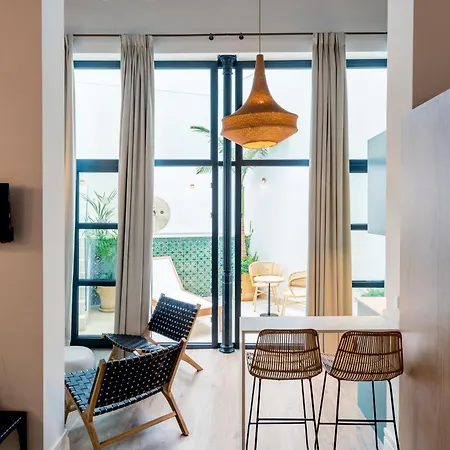 The Honest & Hotel Sevilla