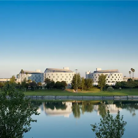 Barcelo Renacimiento 5*