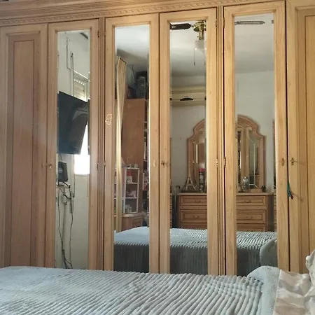 Privadas Con Cama Doble En Проживание в семье Севилья