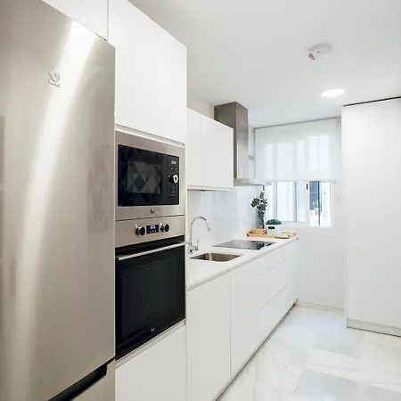 Minty - 3bd Cathedral Apartment *