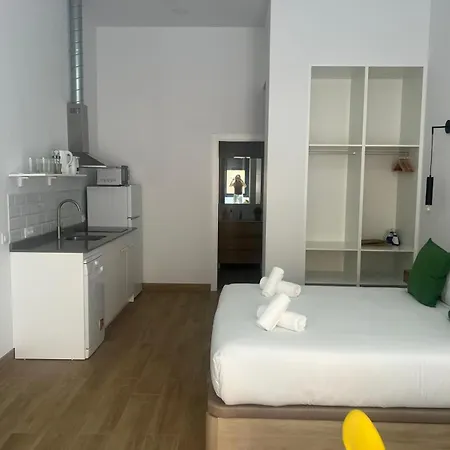 Triana Apartahotel *