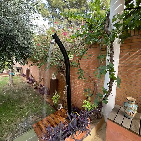 El Jardin De La Palmera-ducha Solar! Holiday home *