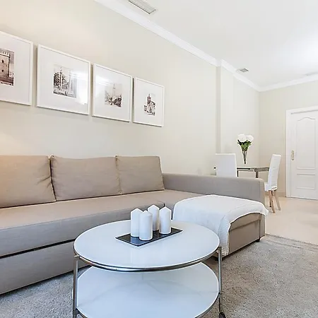 Apartment Genteel Catedral Terrace Seville