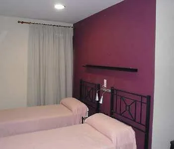 Patio De Cruces Hotel *