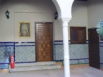 Patio De Cruces *