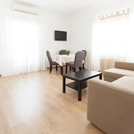 Apartment Diaber Larana *