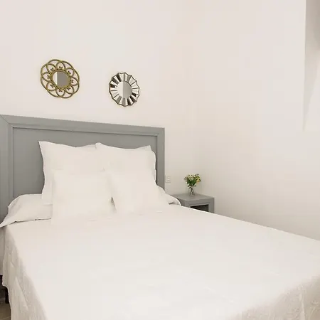 Plaza Nueva Apartment *