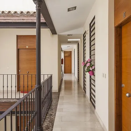 Apartamento Vintage Con Balcones