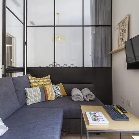 Apartamento Vintage Con Balcones
