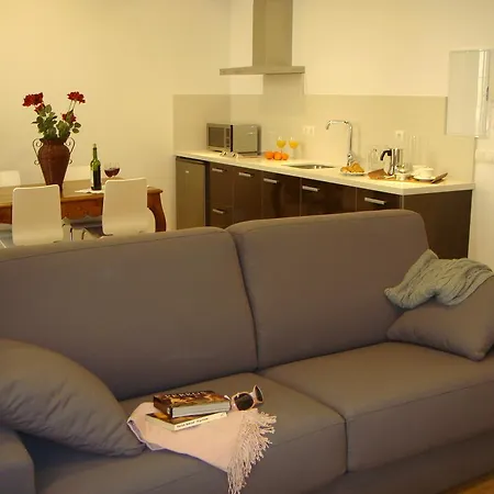 Life Alberto Lista Apartment *