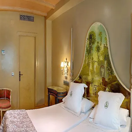 Sacristia De Santa Ana Hotel 3*