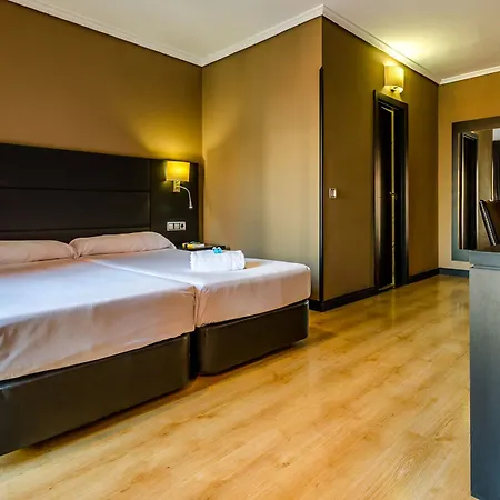 Hotel Virgen De Los Reyes