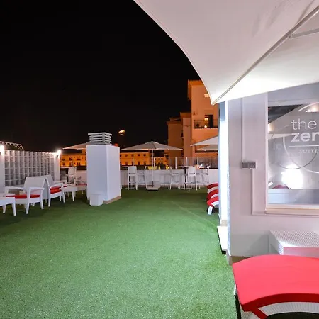 The Zentral Arenal شقة