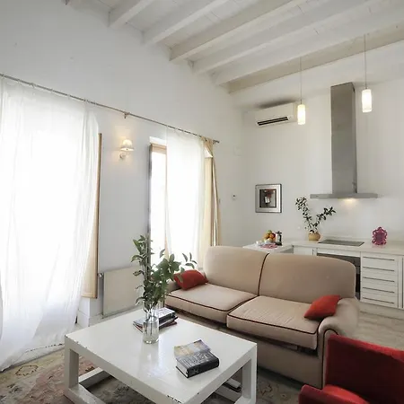 Singular Relator Apartment Seville