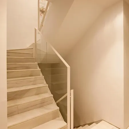 Levi Suites Seville