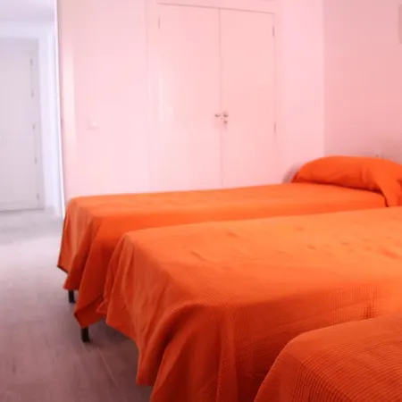 Orange Triana Centro Apartment