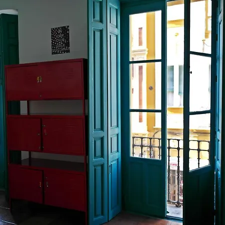 Kitsch Art Hostel
