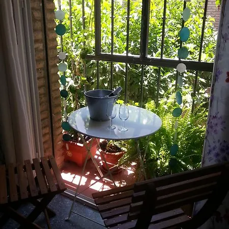 Apartamento Las Flores * Seville