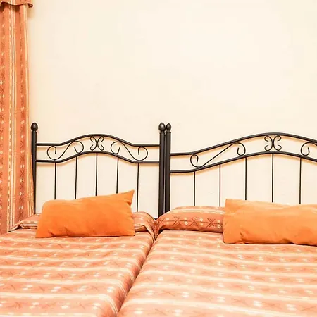 Guest house La Montorena