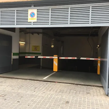 Centro Plaza Salvador, Wifi Free& Parking Opcional * Seville