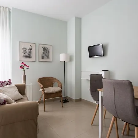 San Lorenzo Apartment *