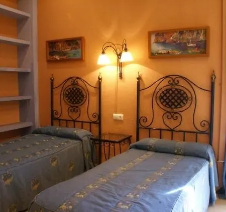 Dalis 2* Seville