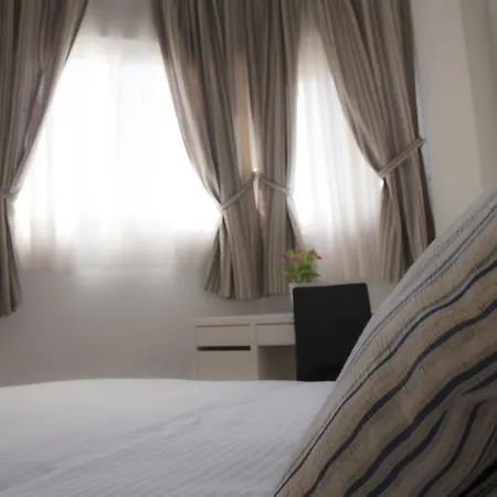 Sunnylivings 3* Seville