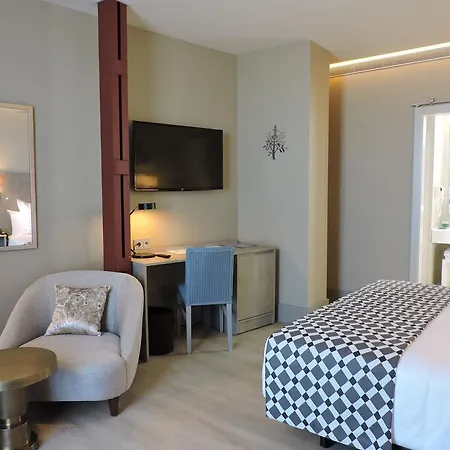 America Hotel 4*