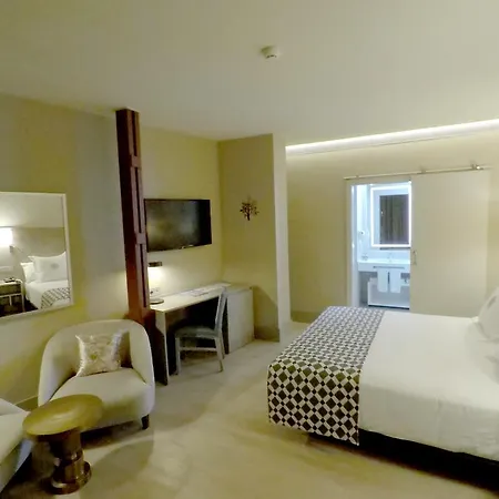 Hotel America