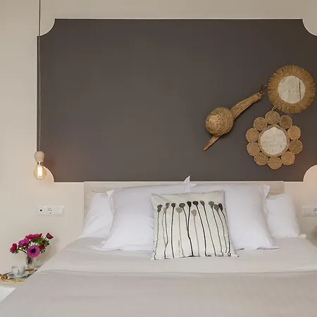 Tomas Ibarra Pool & Luxury Apartment