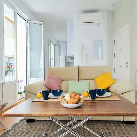 Hostly Acetres 1a Loft In Center, Comunal Terrace, Fibre,parking Optional Seville