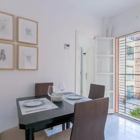 Aparbel Encarnacion - Jeronimo Hernandez Apartment Seville