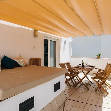Hostly Acetres 2a-penthouse In Center-fibre-parking Opt Apartment