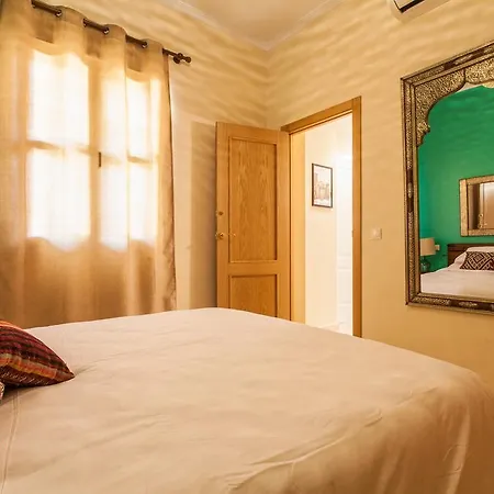 Apartment Bedouin Chic Rooftop - Space Maison Seville