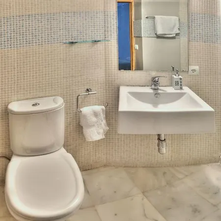 Mariano De Cavia Apartment *