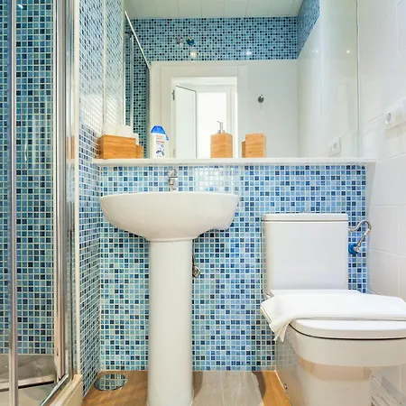 Apartment Hostly Acetres 1a Loft In Center, Comunal Terrace, Fibre,parking Optional Seville