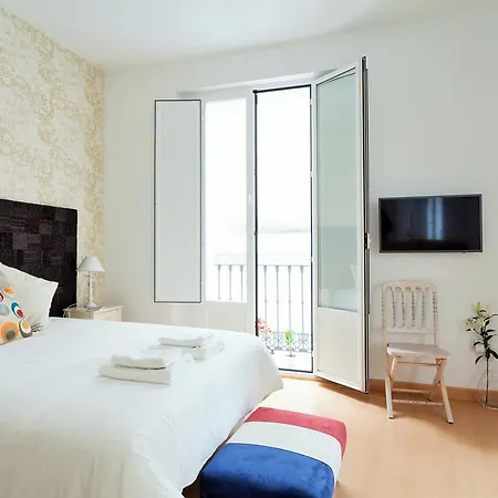 Hostly Acetres 1a Loft In Center, Comunal Terrace, Fibre,parking Optional Apartment Seville