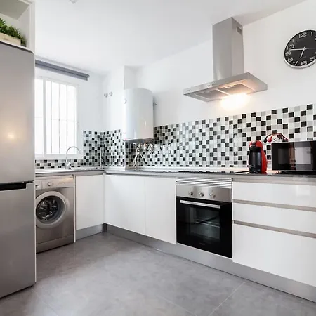 Triana Bridge Apartment