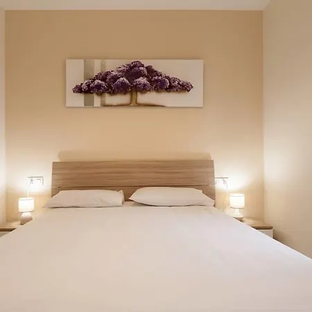 Apartment Triana Bridge *