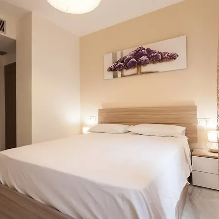 Triana Bridge Apartment *