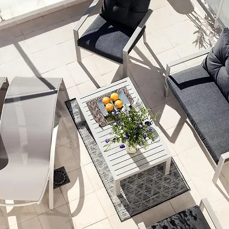 Singular Metropol Apartment