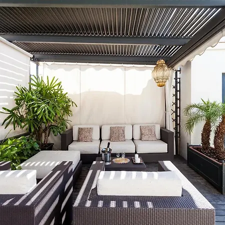Rooftop Paradise - Space Maison Apartment
