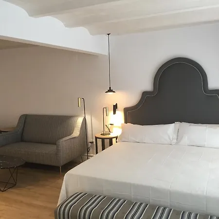 Hom Apartment